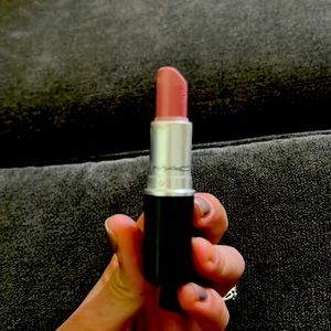Lip stick
